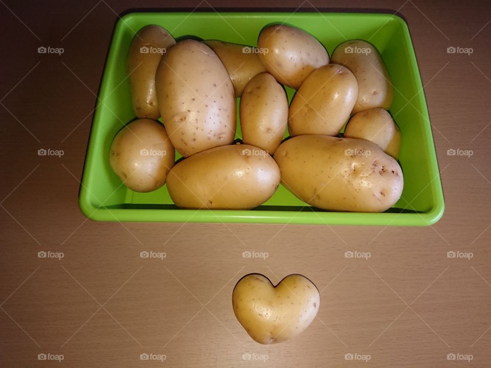 potatoes in the basket, heart-shaped