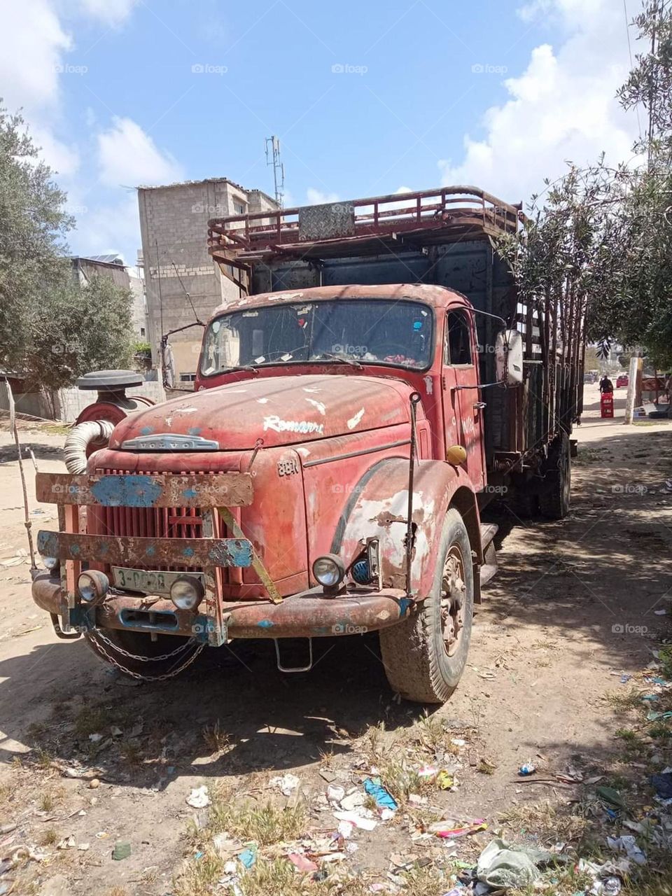 An old shipment has an aesthetic character