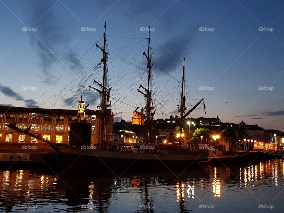 Ship docked at Bristol