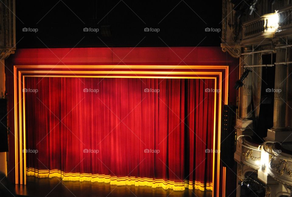 the red theatre curtain