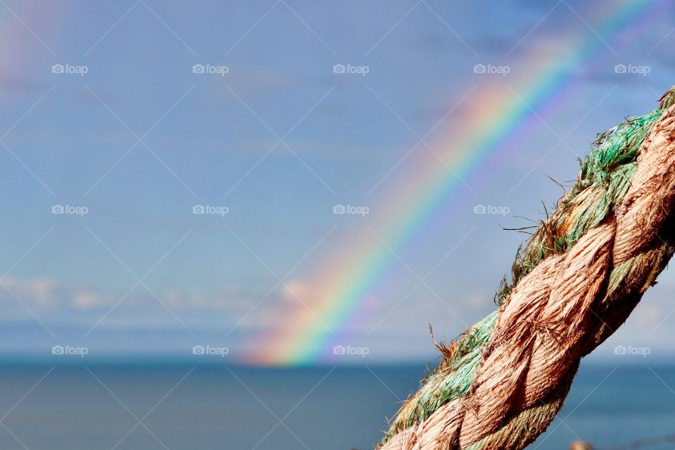 Rainbow patterns over the sea 