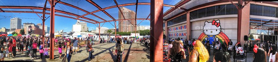 Hello Kitty Con Panoramic
