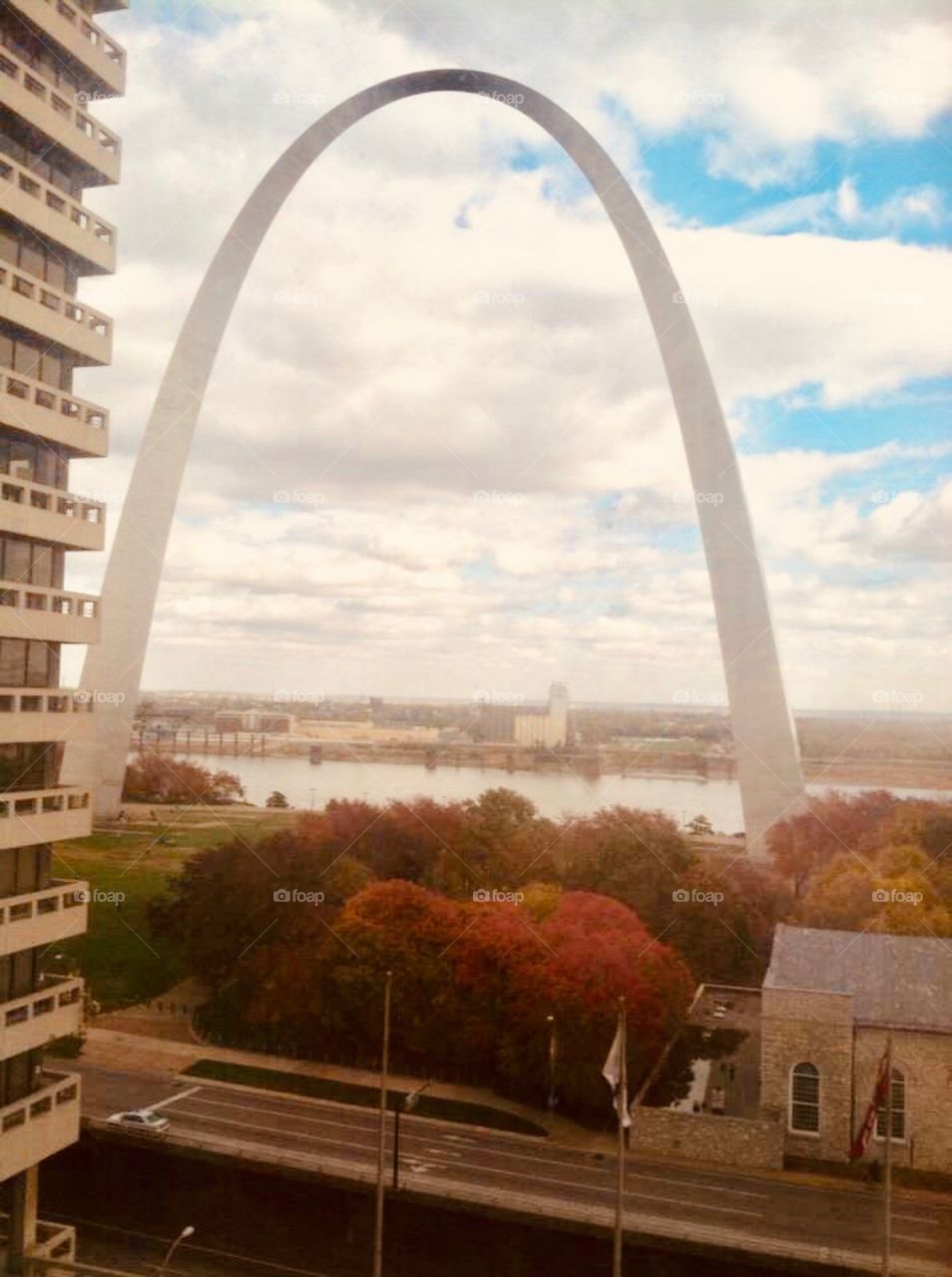 Gateway Arch, St. Louis, MO in the fall