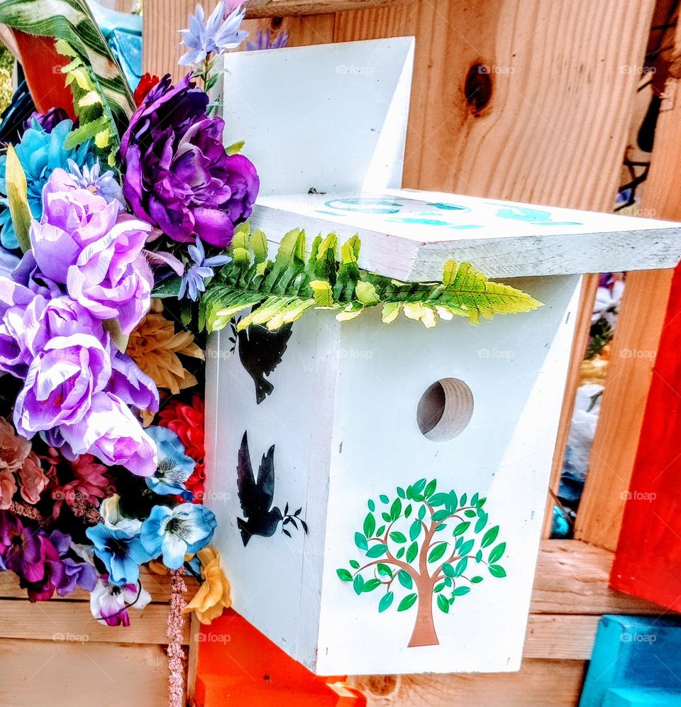 Birdhouse of World Peace