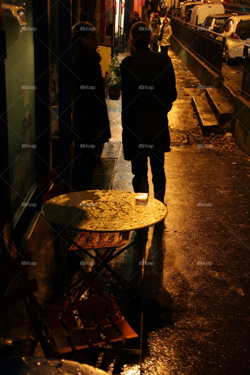 two people silhouette in a gold light and in a training evening