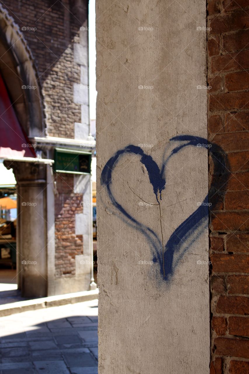 Heart graffiti . Love heart graffiti