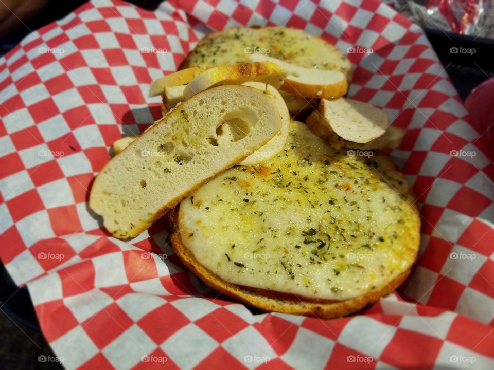 bagel and bagel chips