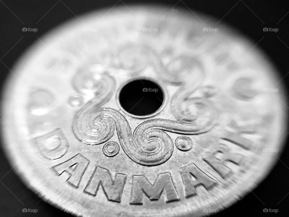 5 Kroner - Denmark coin | Photo with iPhone + Macro lens. 