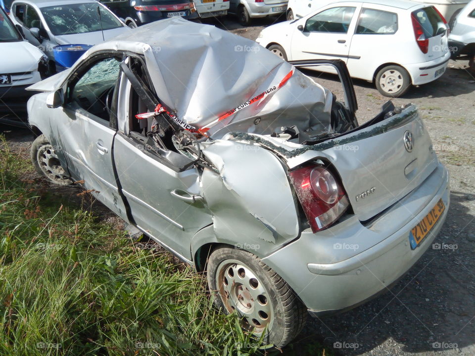 Volkswagen polo crashed