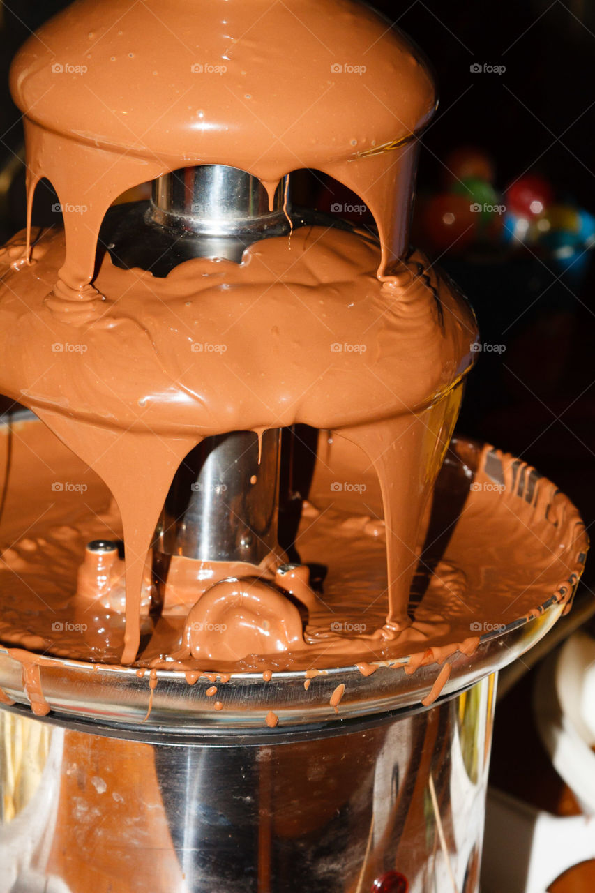 Chocolate Fountain Dripping 