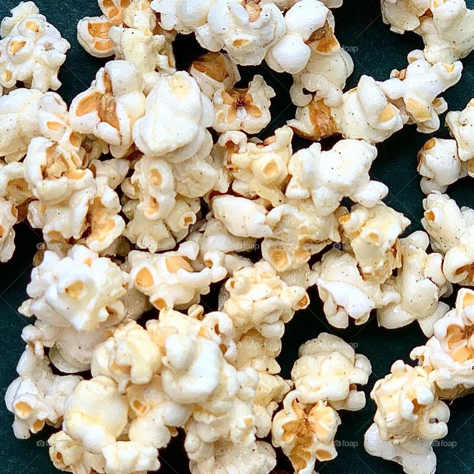 Tasty Popcorn grains 