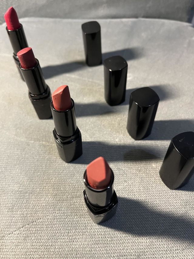 Rectangles lipstick 