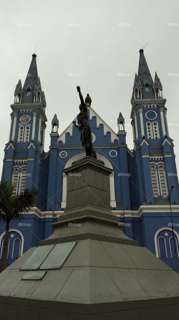 Monumento Iglesia