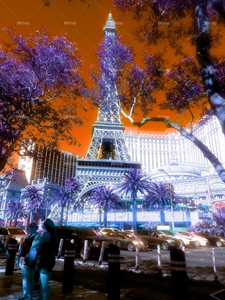 Vegas is retro! Paris  Eiffel Tower Casino