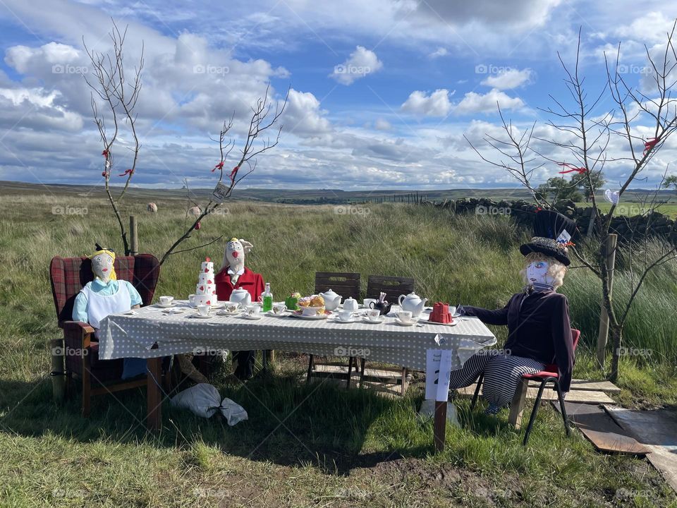 Mad Hatters Tea Party in the middle of the North Yorkshire Moors ?!?! How mad is that ? Take a seat and join them 😂