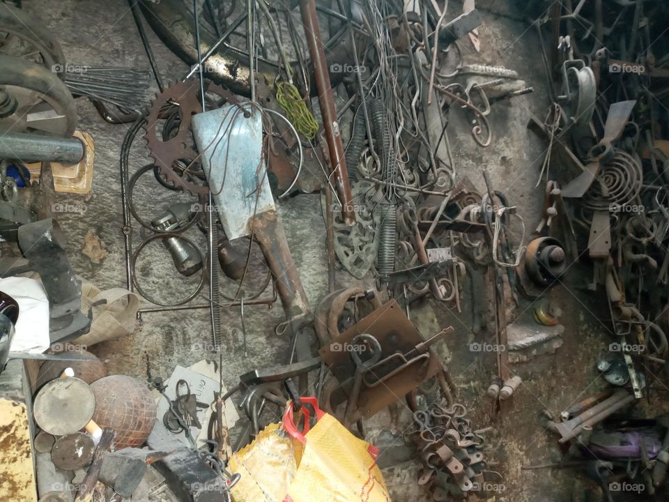 The iron that uses the blacksmith