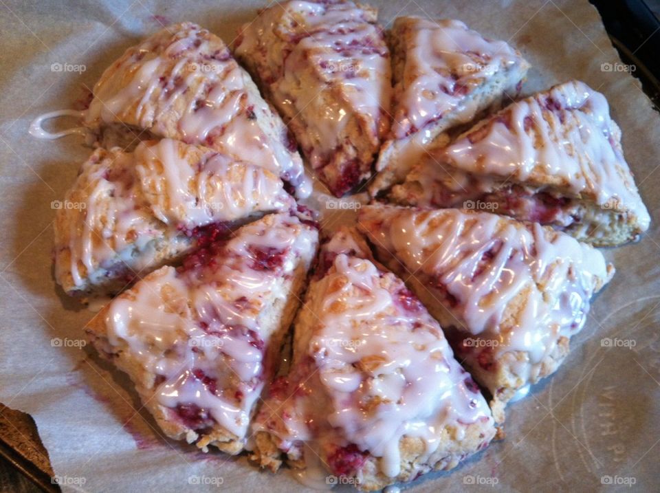 Raspberry scones with lemon glaze