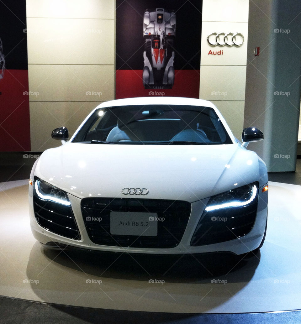 room audi show nyc by delvec
