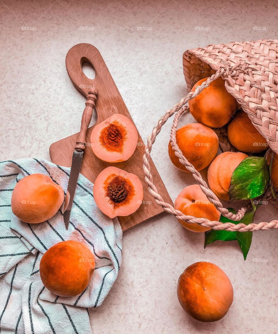 Delicious, Organic Peaches ... I walked through peach trees, beneath the summer sun light and peak them from trees