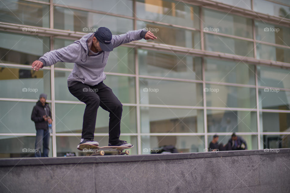 Patinando en el MACBA