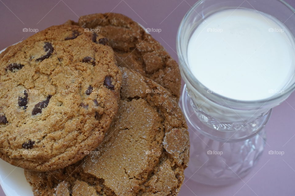 Milk and cookies 