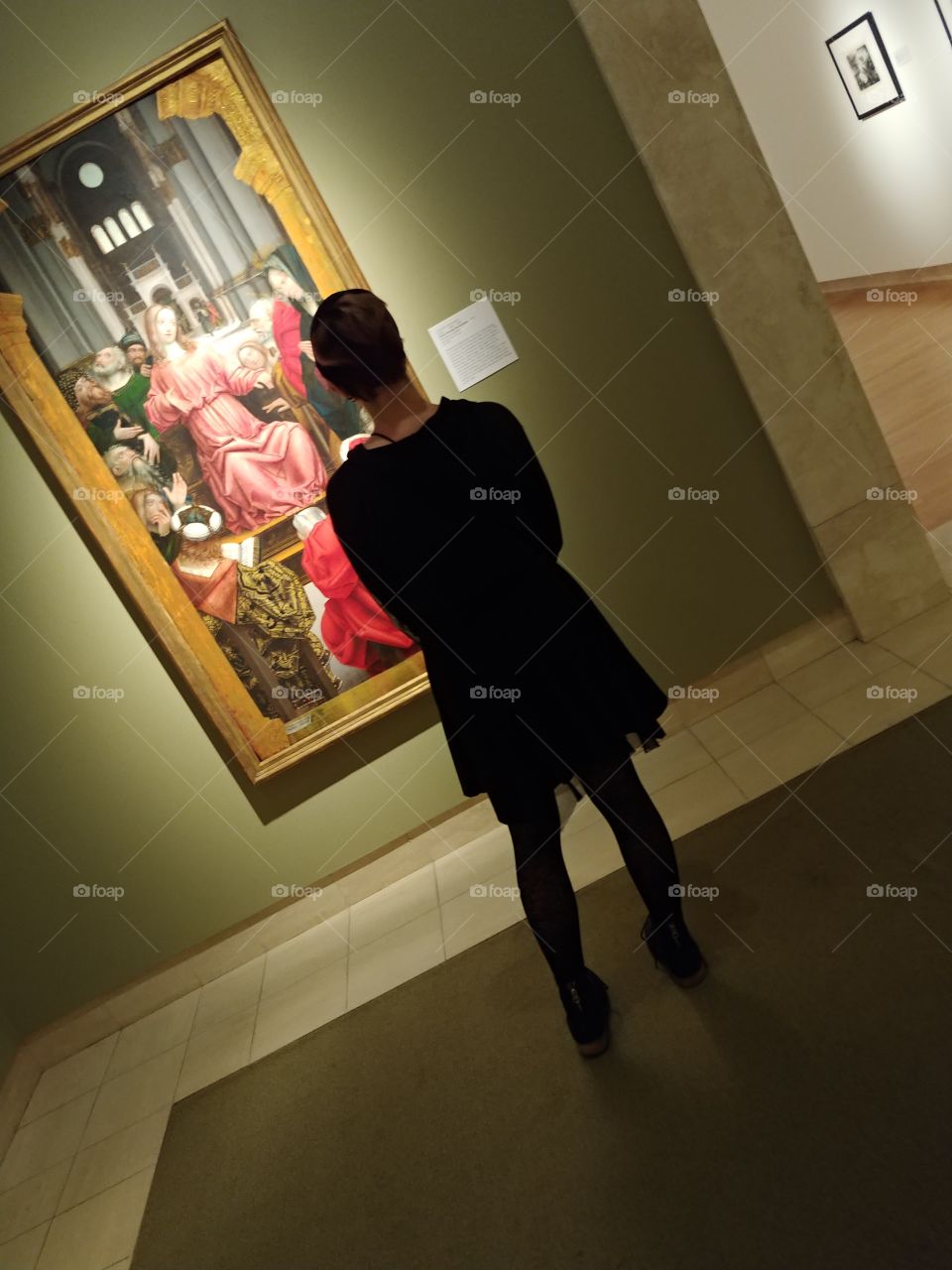 My companion took me to the museum; even with all the masterpieces around me, I couldn't keep my eyes off of her... [Art viewing art.]