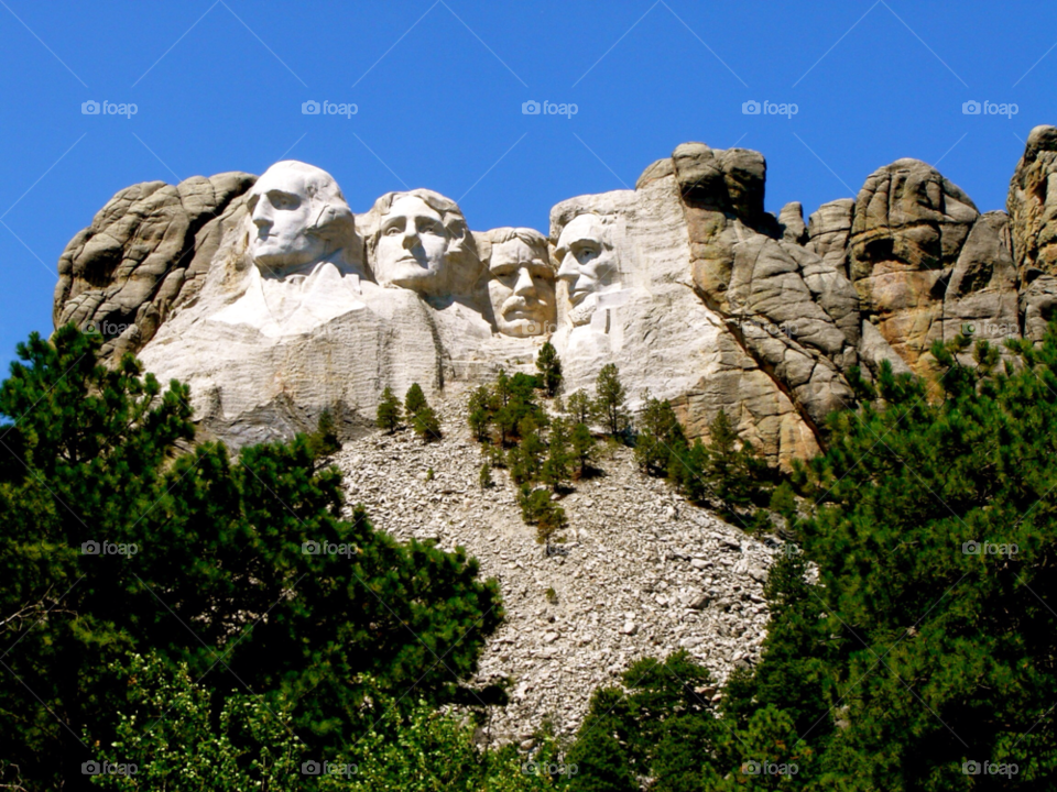 mount rushmore by refocusphoto