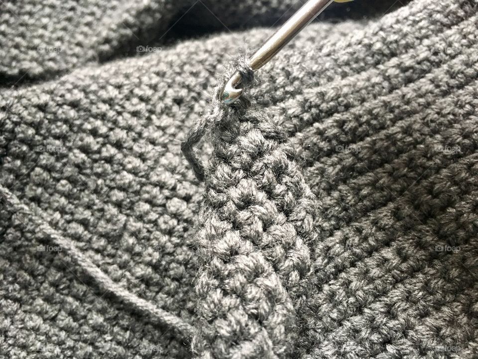 DIY fall crafts, crocheting an afghan