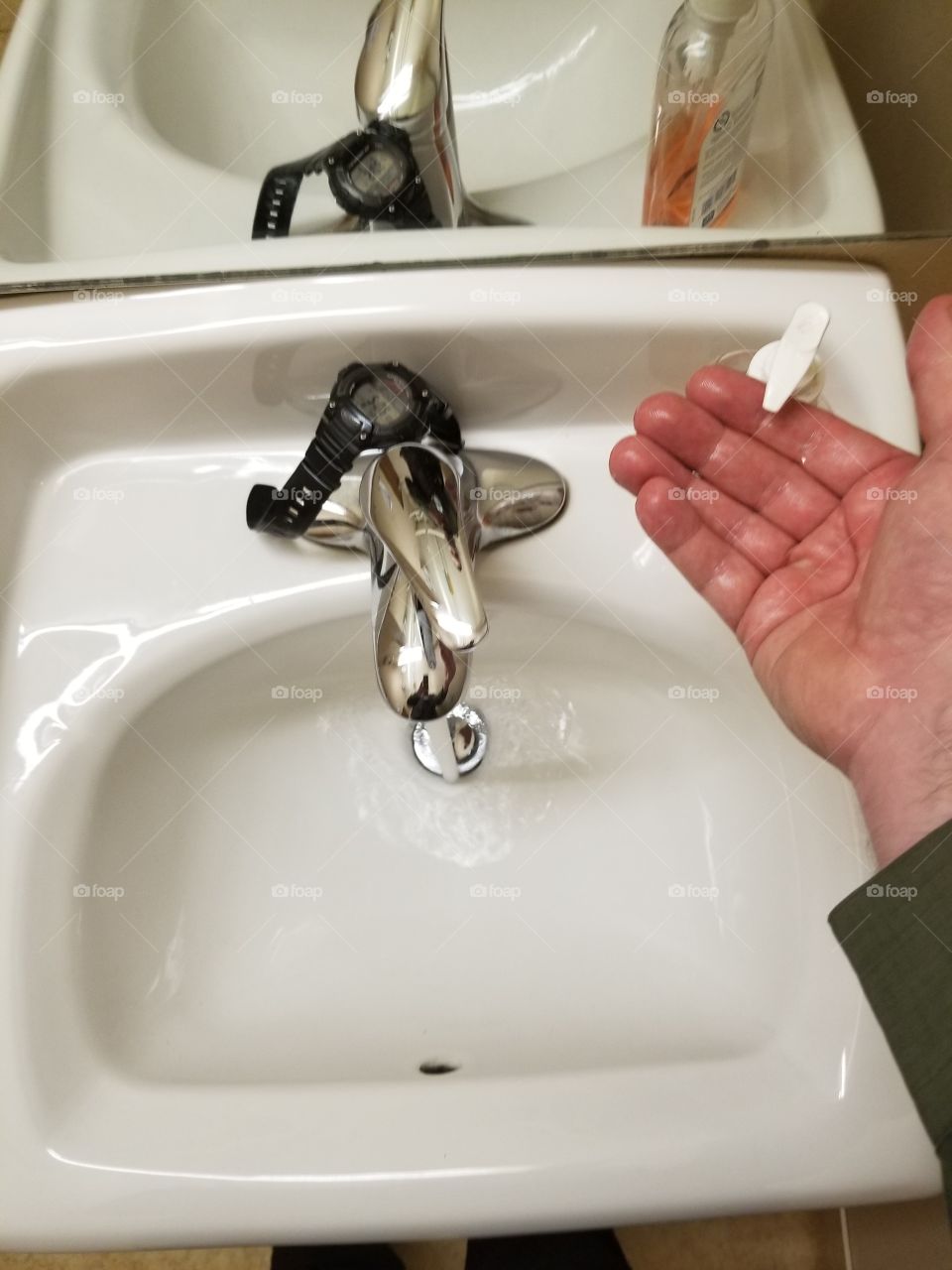 Clean hands are happy hands