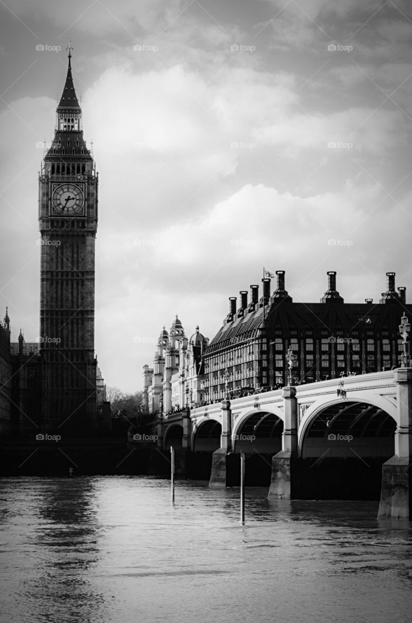 Big Ben and the Westminster Bridge over the River Thames 