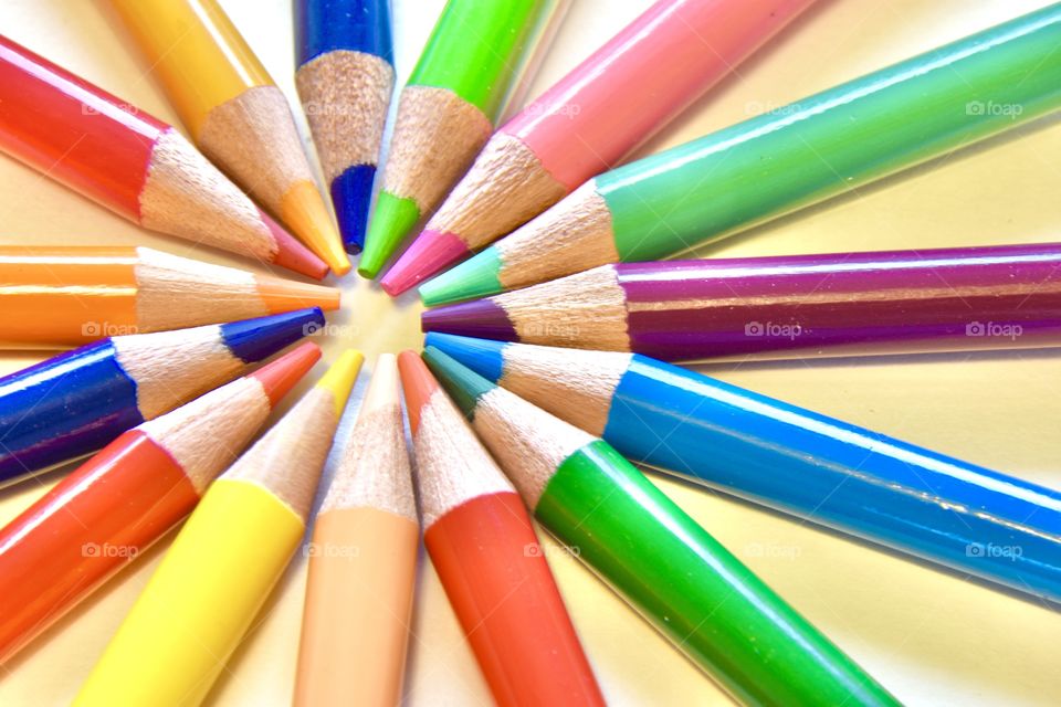 Colored pencils in a circle 