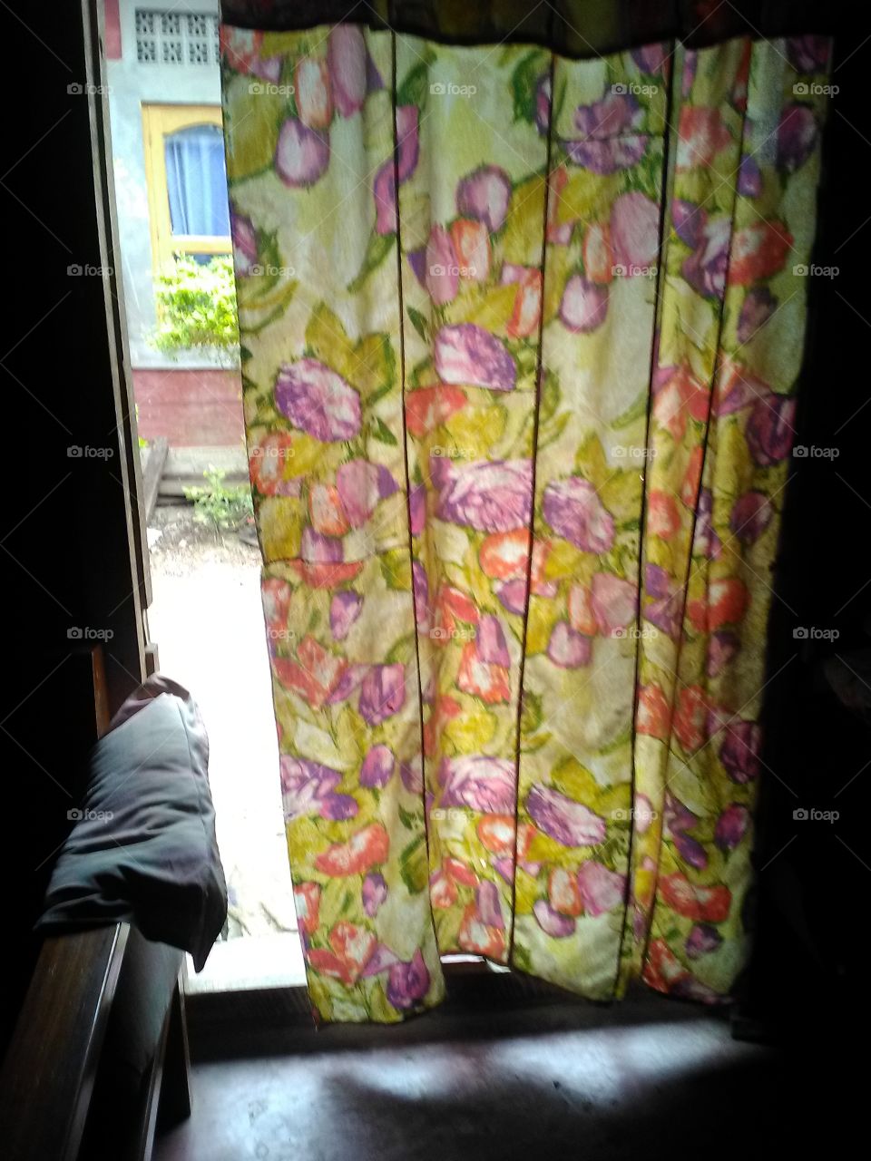 door flowerly purdah