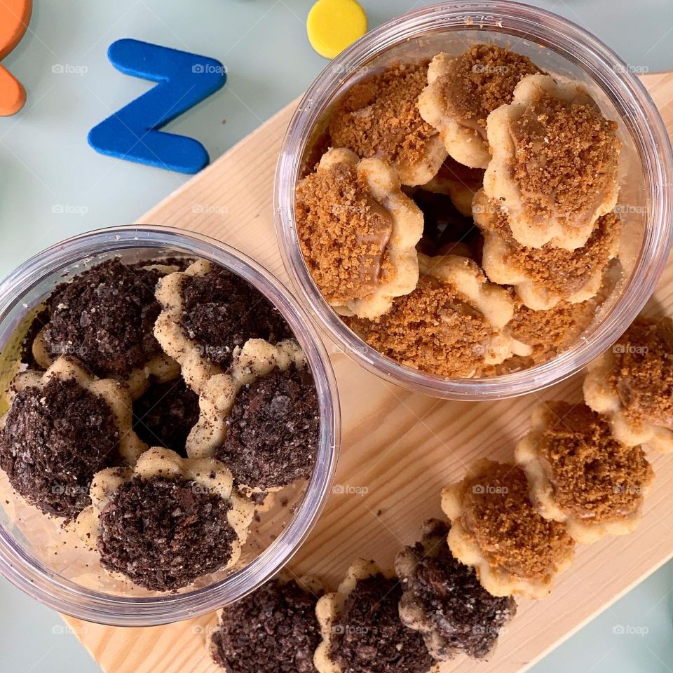 Oreotella and Biscoff tarts suitable for children and family 