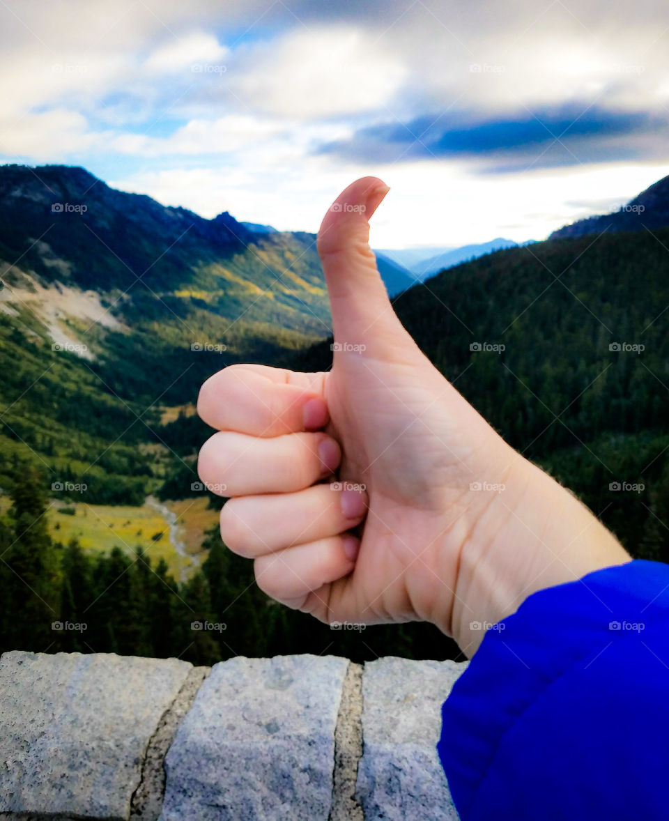 driving over the pass, stopping for a senic view. Yep nature deserves my thumbs up