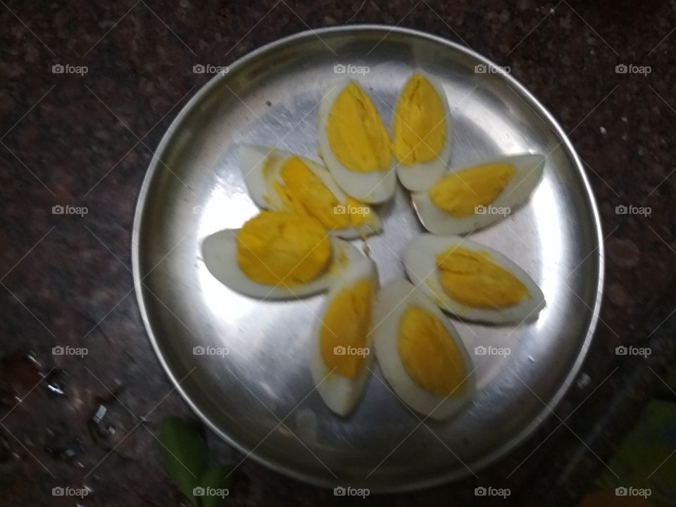 Flower shaped boiled eggs
