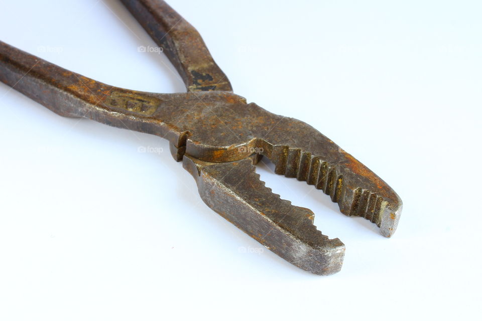 pliers