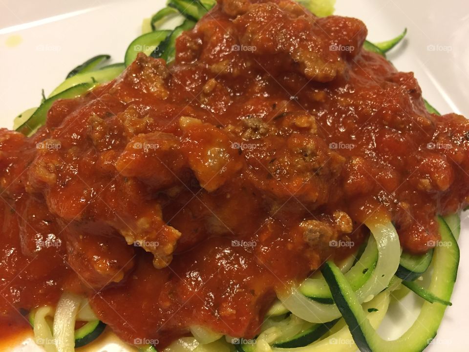 Spiral zucchini and bolognese sauce