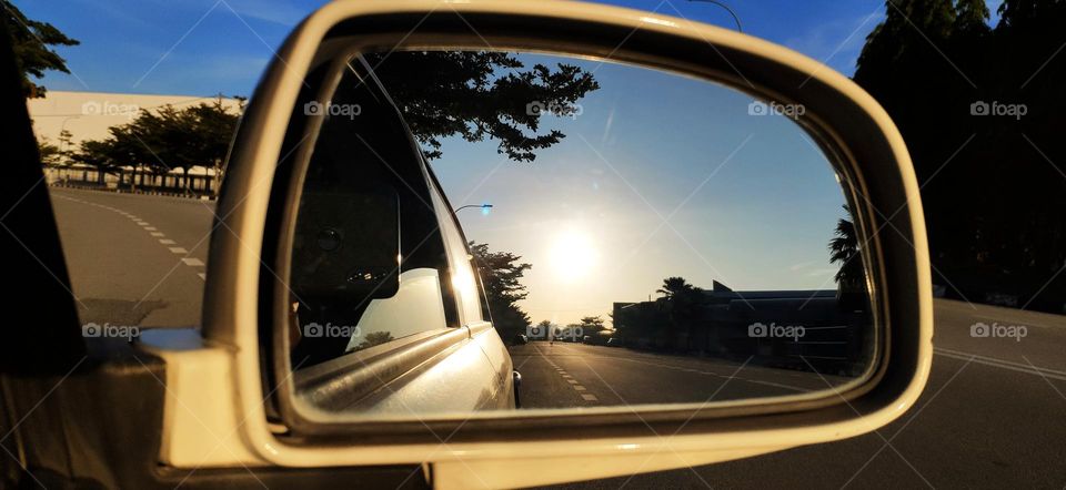 Sunset Vs Side Mirror