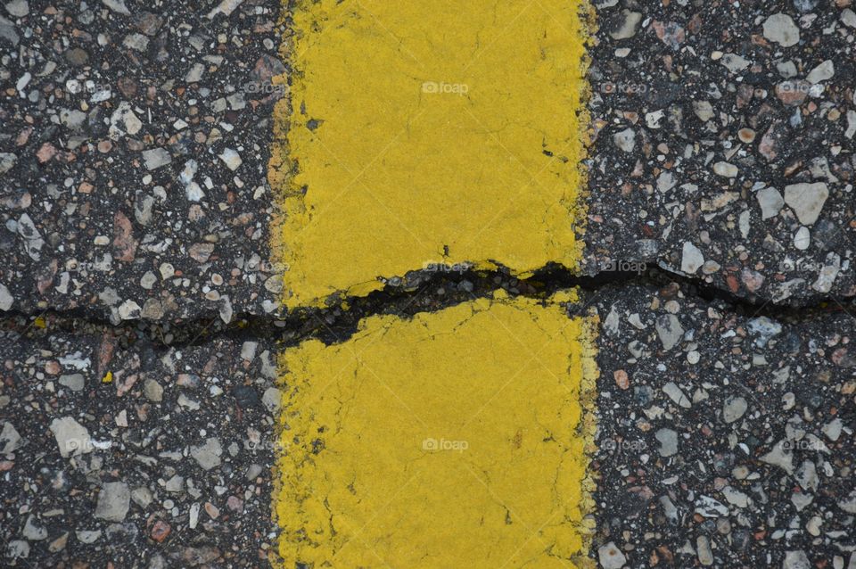 yellow line