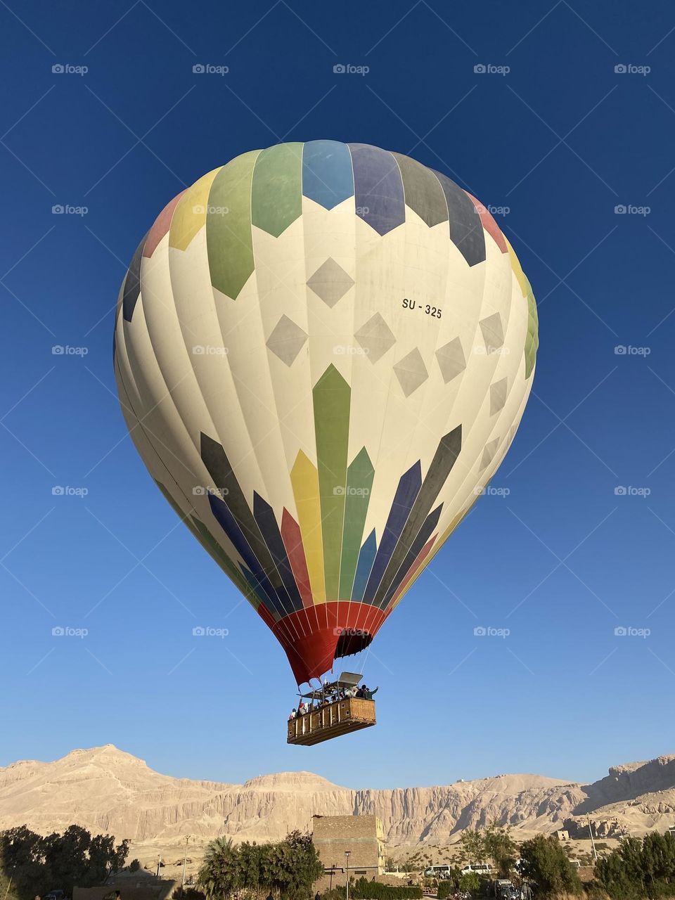 Hot air balloon 