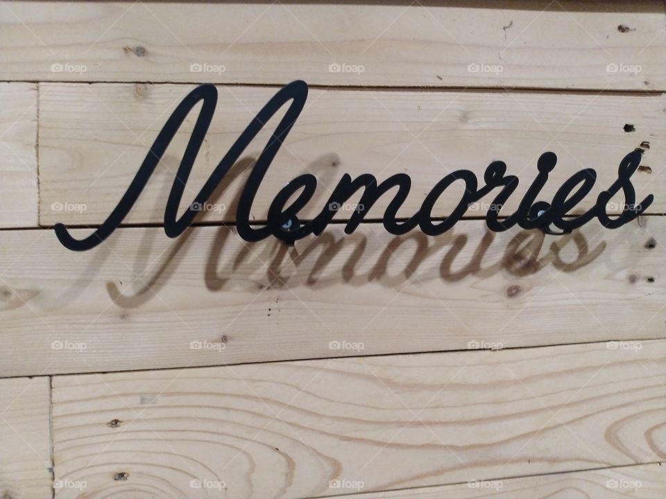 memories
wood
word
style