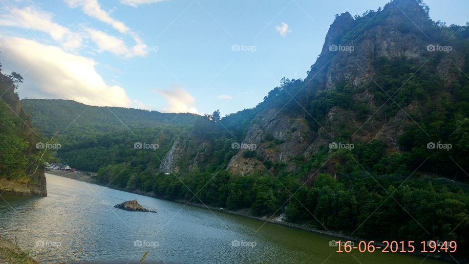 Valea Oltului. Beautiful route