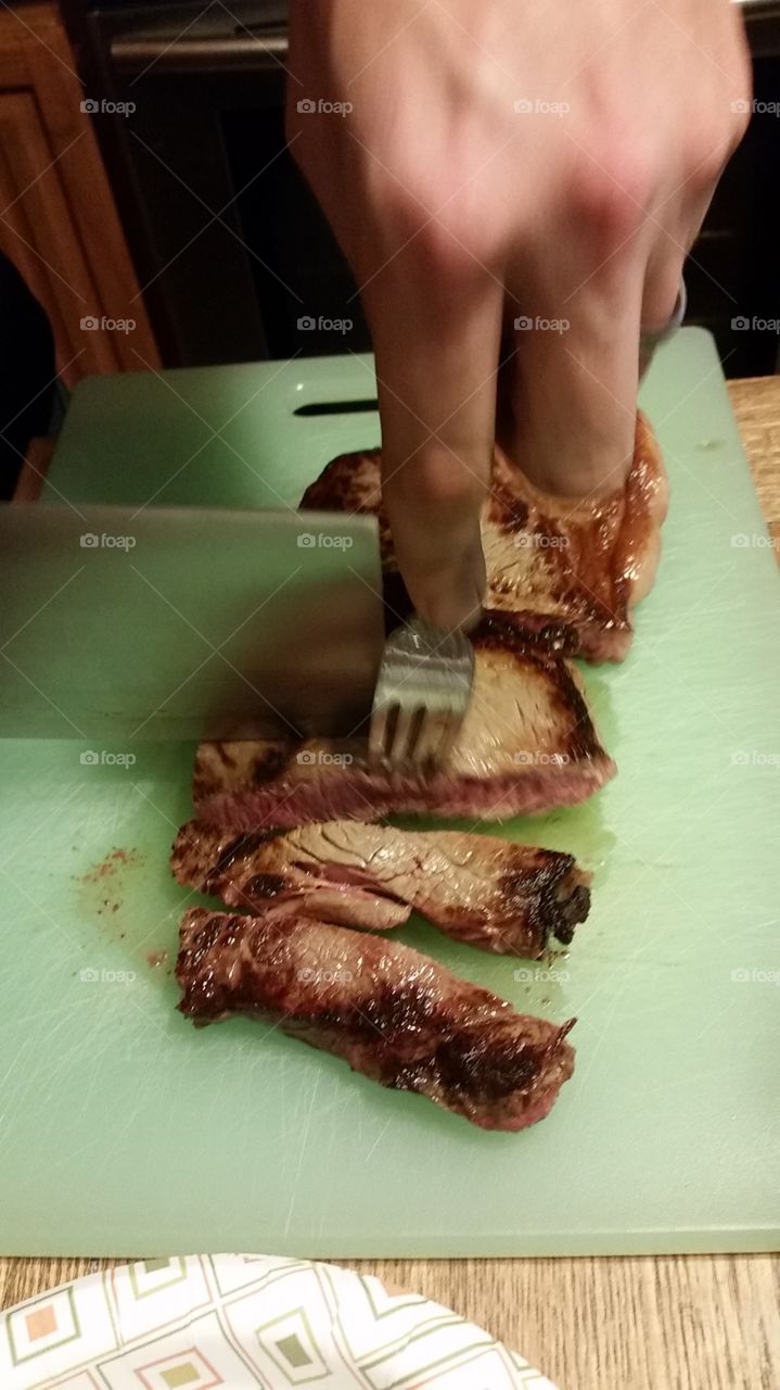 Slicing sirloin