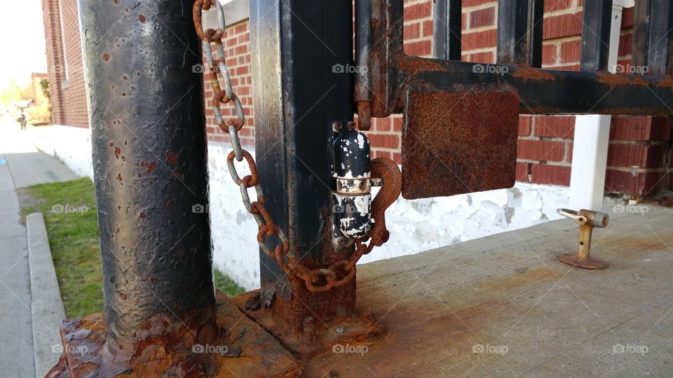 Rusty chain and gate