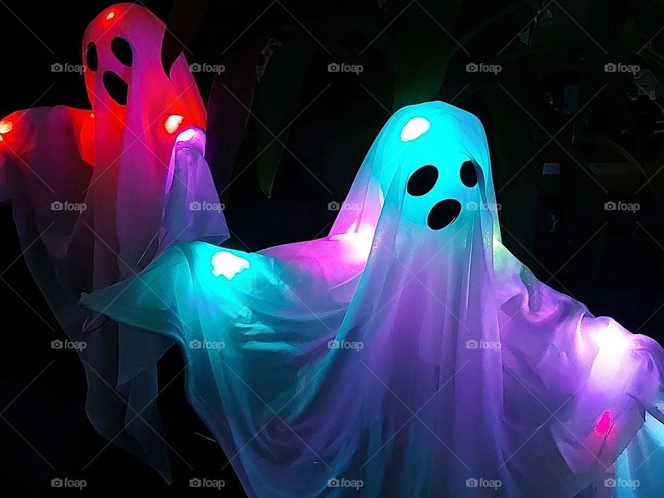 Spooky ghosts. Halloween ghosts. Floating ghosts. Ghosts. Multi-coloured ghosts. Ghost thumbnail.