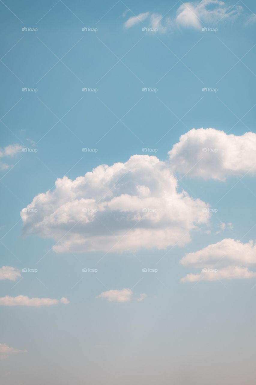 white clouds floting in blue sky