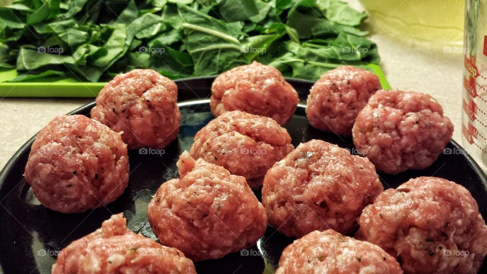 Meatballs in plate on table