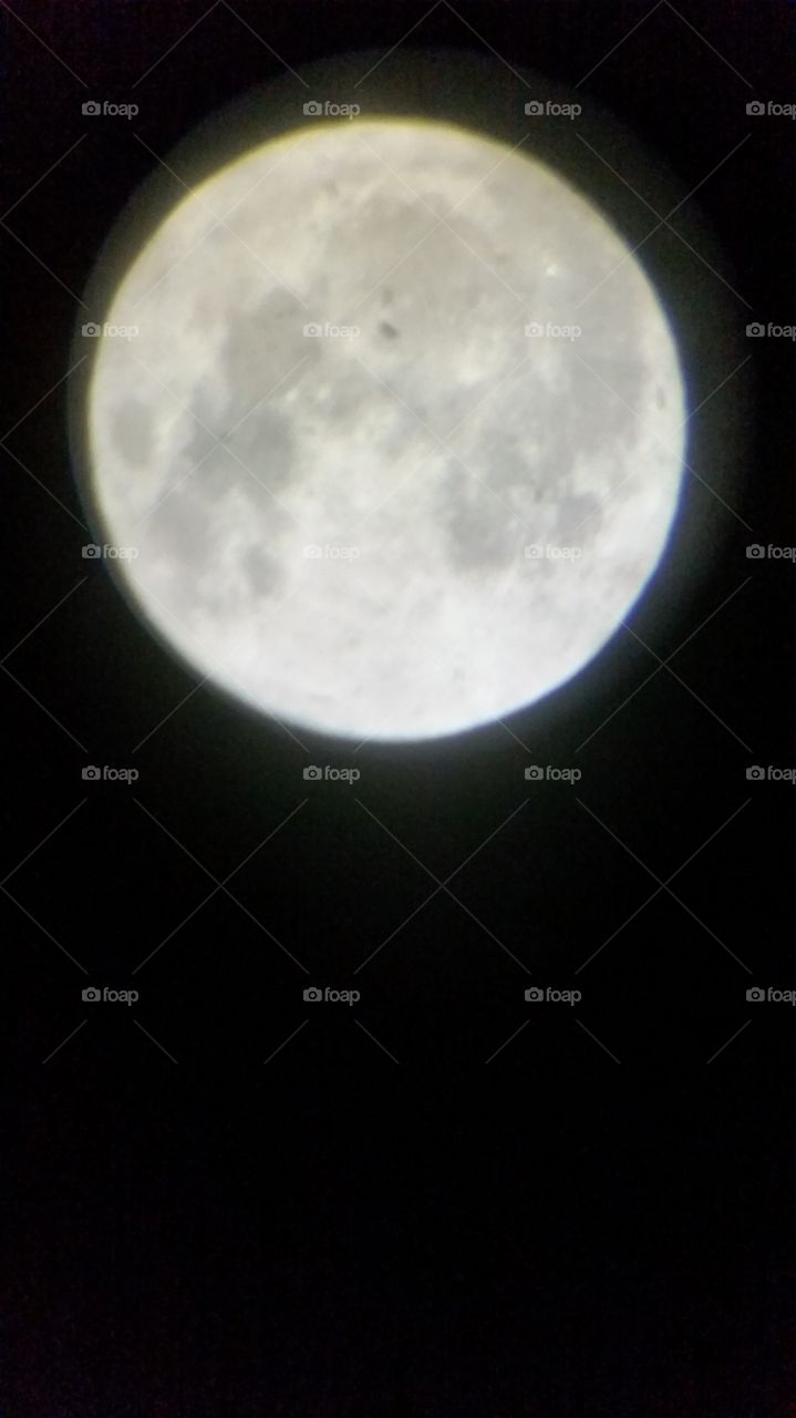 Full moon in sweden. foto taget i periskop