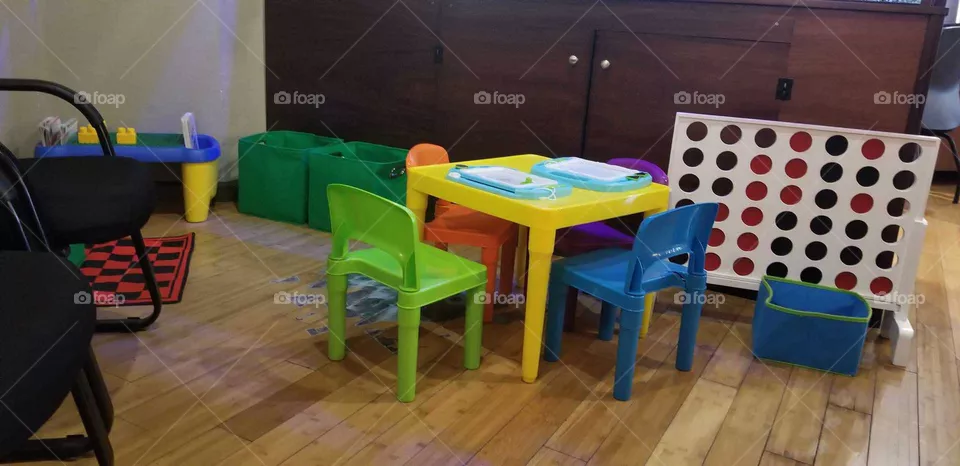 kids play