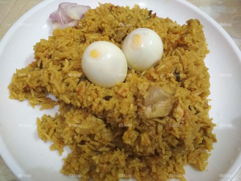 chicken biryani with eggs